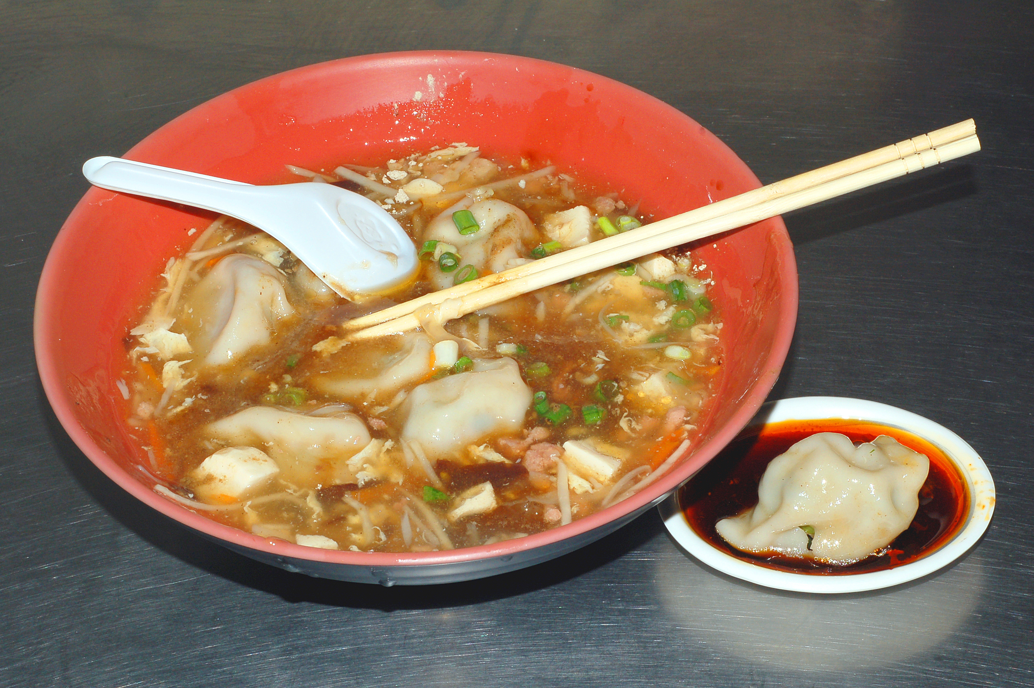 hot and sour soup with dumplings